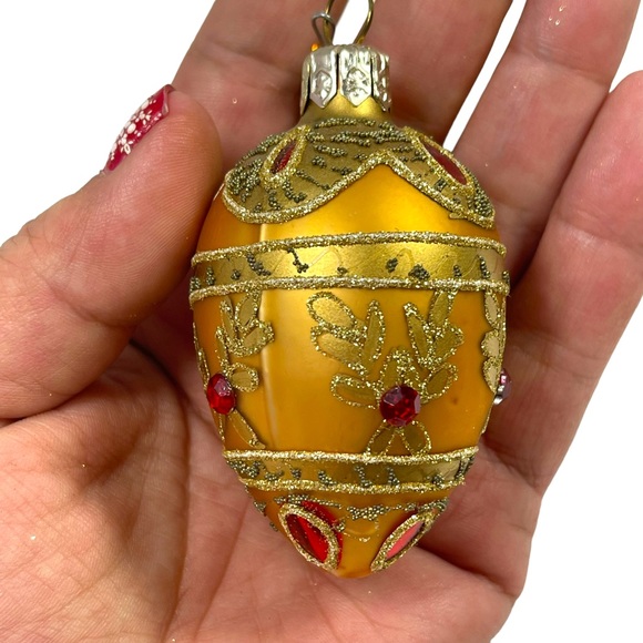 Red Envelope red & gold glass egg Christmas ornament w/handmade beaded hook - Picture 8 of 9